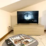 Carolas Luxury House